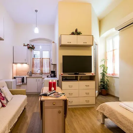 Kantouni Bizi Apartment *
